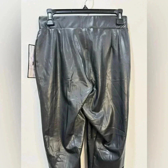Mia Rose Black Leatherette Leggings Skinny Pull On Size M NWT - Picture 5 of 8